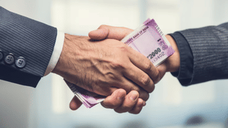 8th Pay Commission: എട്ടാം ശമ്പള കമ്മീഷനിൽ ശമ്പള വർധന മാത്രമല്ല; കാത്തിരിക്കുന്ന ആ സർപ്രൈസ്