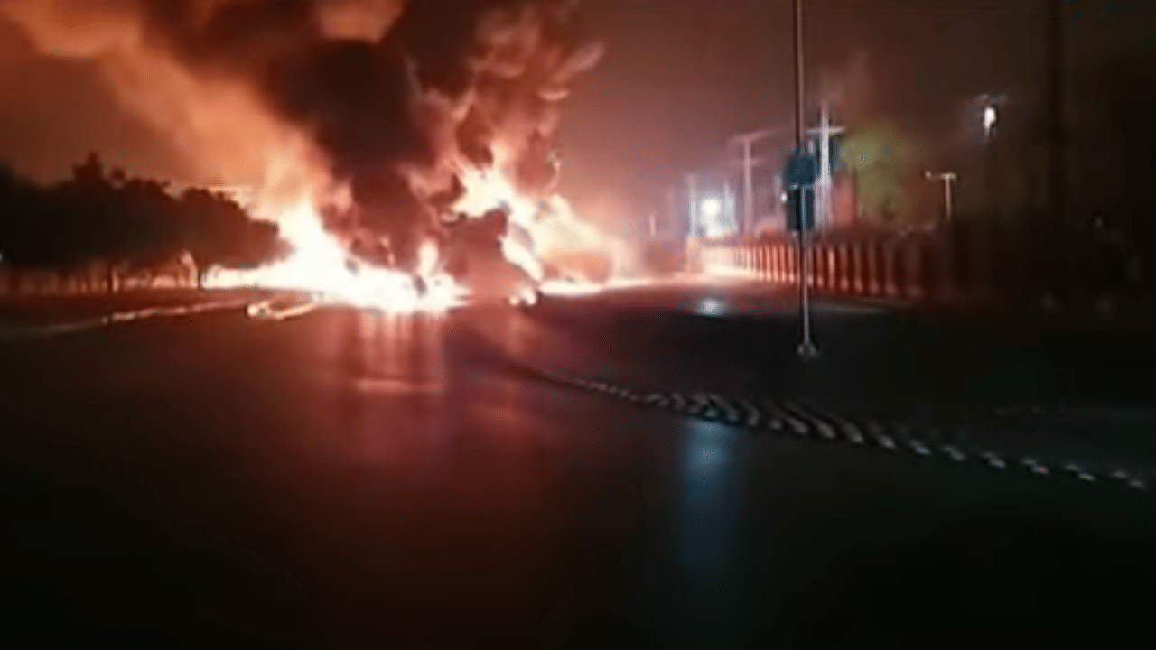 Operation Sindoor: തിരിച്ചടിച്ച് ഇന്ത്യ; പാക് എയർബേസുകളിൽ ആക്രമണം