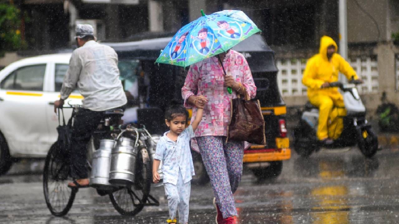 Kerala Rain Alert Update: മഴ മുന്നറിയിപ്പില്‍ മാറ്റം, സംസ്ഥാനത്ത് അതിതീവ്ര മഴ; രണ്ടിടത്ത് റെഡ് അലര്‍ട്ട്, 12 ജില്ലകളില്‍ ഓറഞ്ച് അലര്‍ട്ട്