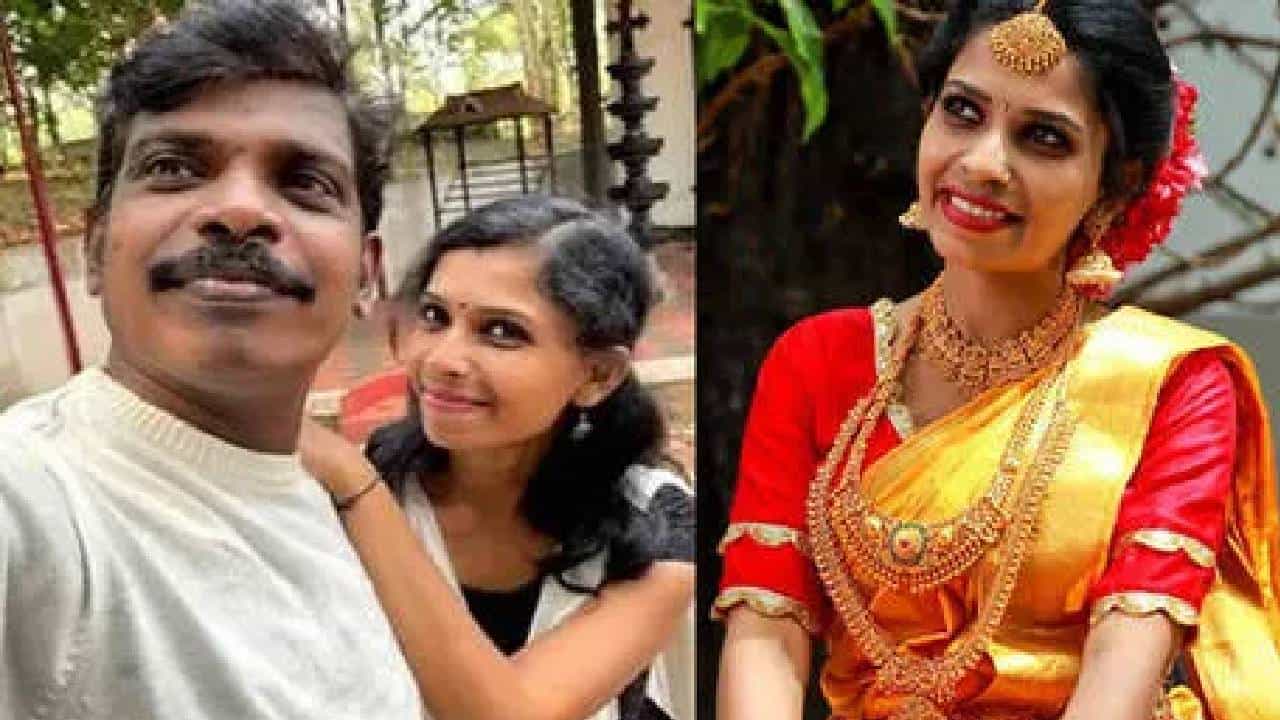 Kollam Sudhi: ദൈവം തന്ന സമ്മാനമാണ് രേണു; ഒന്നുമില്ലാത്ത സമയത്ത് എന്നെയും മകനെയും സ്വീകരിച്ച ആളാണ്; ഭാര്യയെ കുറിച്ച് സുധി പറഞ്ഞത് Kollam Sudhi: ദൈവം തന്ന സമ്മാനമാണ് രേണു; ഒന്നുമില്ലാത്ത സമയത്ത് എന്നെയും മകനെയും സ്വീകരിച്ച ആളാണ്; ഭാര്യയെ കുറിച്ച് സുധി പറഞ്ഞത്