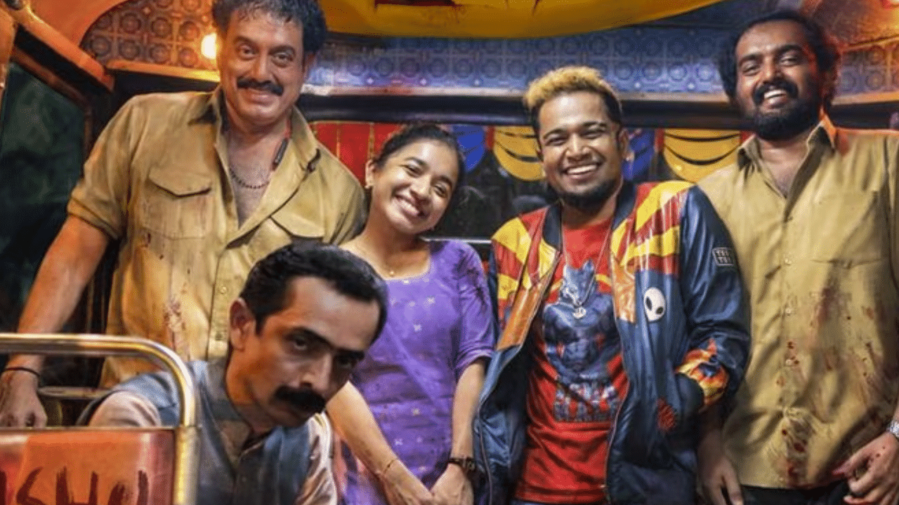 ശിവപ്രസാദ് സംവിധാനം ചെയ്ത മരണമാസ് വിഷു റിലീസുകളില് മികച്ച കളഷന് നേടിയ ചിത്രം കൂടിയാണ്.