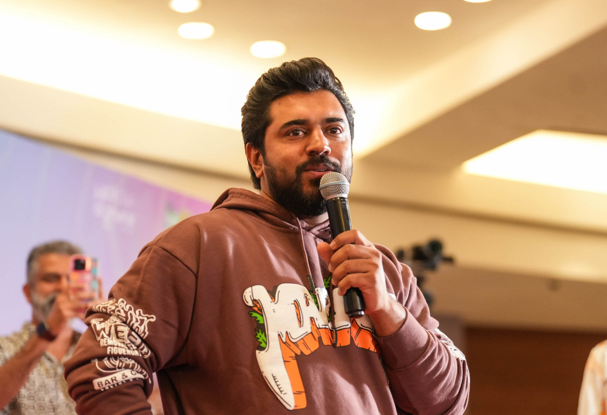 എന്നാൽ പിന്നീടുള്ള വീഴ്ച പ്രേക്ഷകരെയും ഞെട്ടിപ്പിക്കുന്നതായിരുന്നു. വിജയത്തെക്കാള് പെട്ടന്നായിരുന്നു പിന്നീട് നിവിന്റെ തകര്ച്ച. ഇതിനിടെയിൽ, ചിലർ നടന്റെ കരിയർ തകർക്കാൻ ശ്രമിച്ചതായി പറയപ്പെടുന്നു. അതിനു ഉദാഹരണമാണ് ബോഡി ഷെയ്മിങും മീ ടൂ ആരോപണവും.