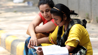 Kerala Plus Two Result 2025: പ്ലസ് ടു ഫലം നാളെ; വിജയശതമാനത്തിൽ ഇത്തവണയും സയൻസുകാർ മുന്നിലാകുമോ?