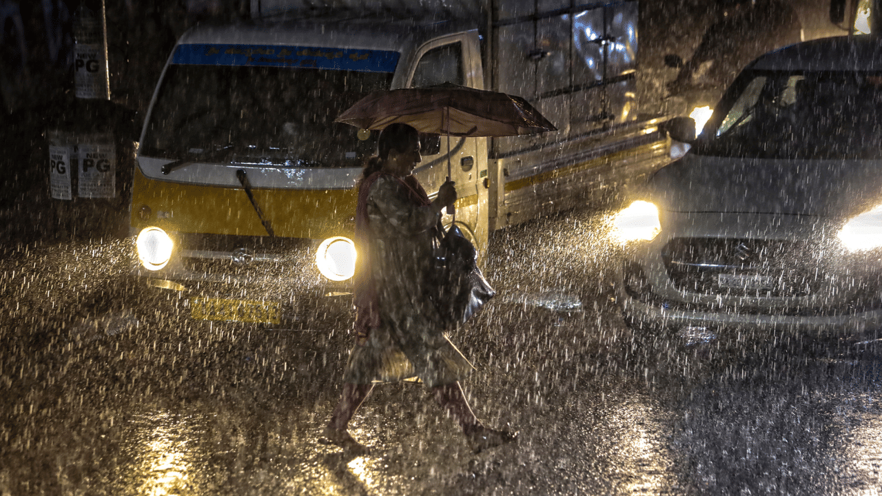 Kerala Rain Alert : ഇനി മഴ കനക്കും; എല്ലാ ജില്ലകളിലും മുന്നറിയിപ്പ്; ആറ് ജില്ലകളിൽ ഓറഞ്ച് അലർട്ട്