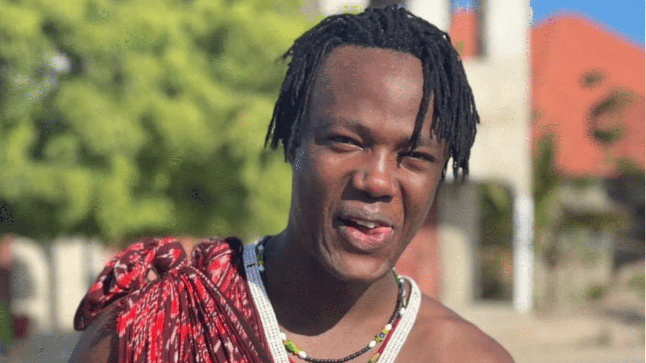 മലയാളികളുടെ പ്രിയപ്പെട്ട യൂട്യൂബറാണ് ഉണ്ണിയേട്ടനെന്ന് സ്നേഹത്തോടെ വിളിക്കുന്ന കിലി പോൾ. ടാ‍ർസിനിയ സ്വദേശിയായ അദ്ദേഹത്തിന്റെ വീഡിയോകൾക്കെല്ലാം കേരളത്തിൽ ആരാധകർ ഏറെയാണ്.