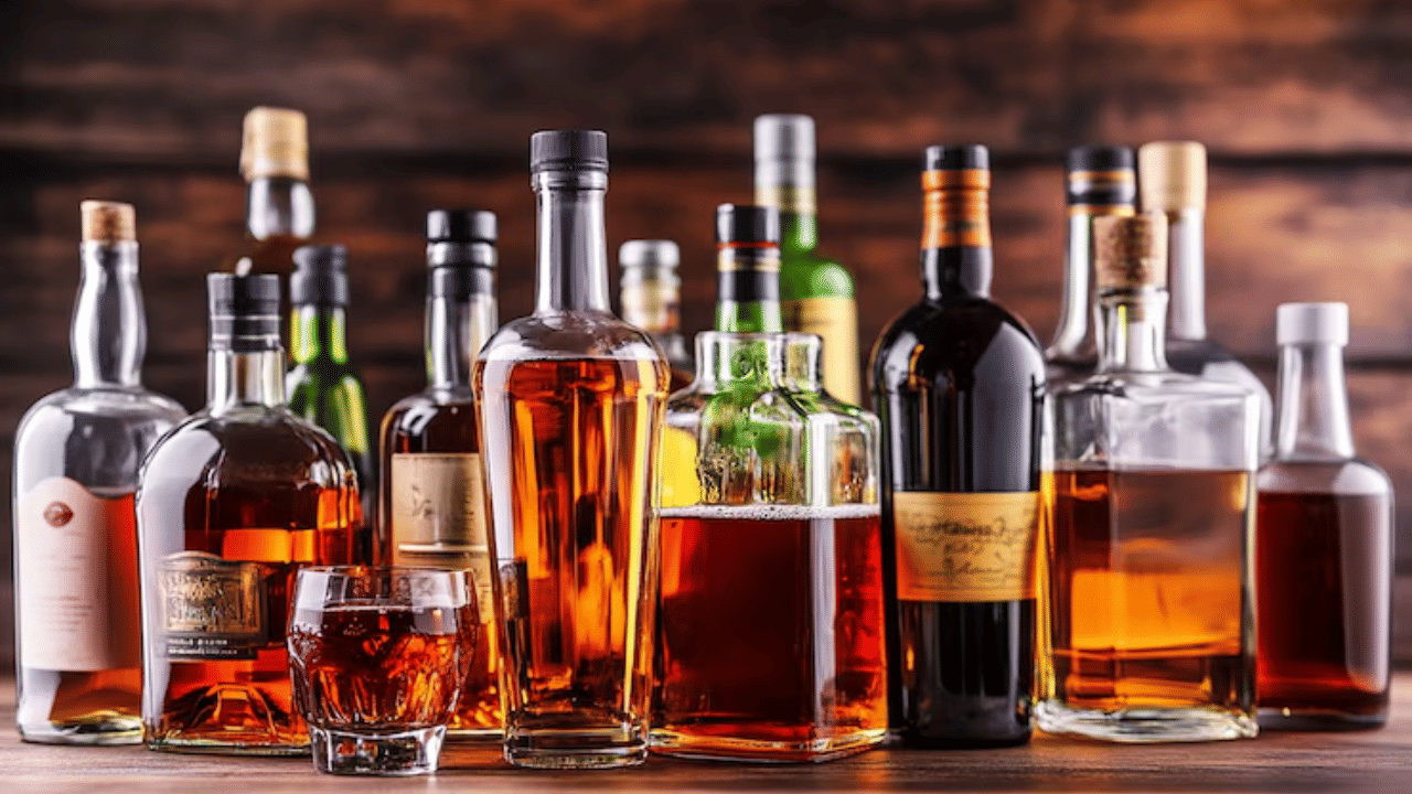 Spurious Liquor: വ്യാജമദ്യ ദുരന്തം; പഞ്ചാബിൽ 15 പേർ മരിച്ചു, 10 പേരുടെ നില അതീവഗുരുതരം