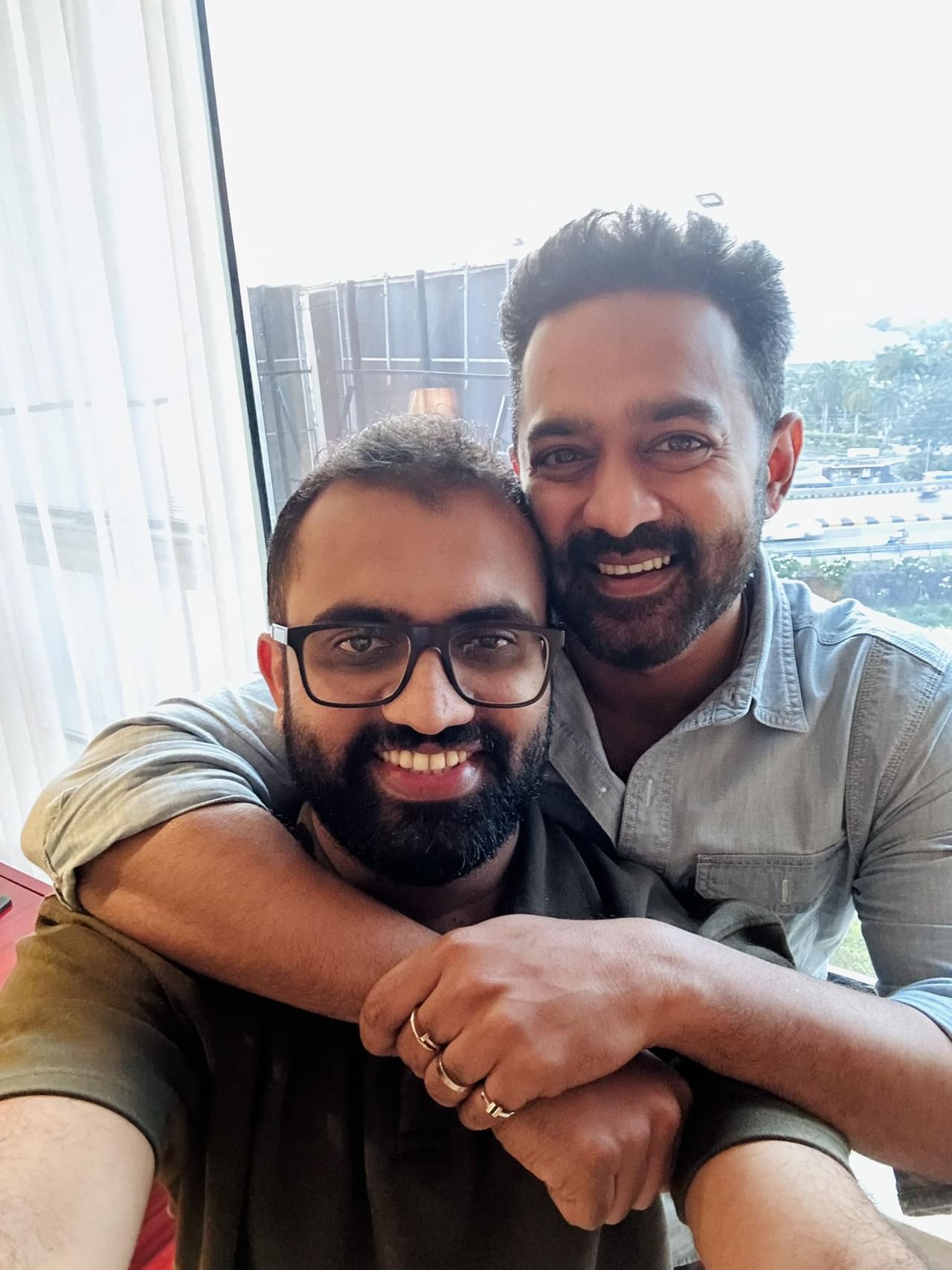 ദീപക് പറമ്പോള്, ബാലതാരം ഓര്ഹാന്, രമ്യ സുരേഷ്, പ്രശാന്ത് അലക്സാണ്ടര്, സ്വാതിദാസ് പ്രഭു, ഗോപന് അടാട്ട്, സിന്സ് ഷാന് എന്നിവരും ചിത്രത്തിൽ എത്തുന്നു. ബേസിൽ ജോസഫ് നായകനായി എത്തിയ പൊൻമാൻ എന്ന ചിത്രത്തിന് ശേഷം അജിത് വിനായക ഫിലിംസ് വിത്ത് ആക്ഷൻ ഫിലിംസിൻ്റെ ബാനറിൽ വിനായക അജിത്, ഫ്ലോറിൻ ഡൊമിനിക്ക് എന്നിവരാണ് ചിത്രം നിർമിക്കുന്നത്.