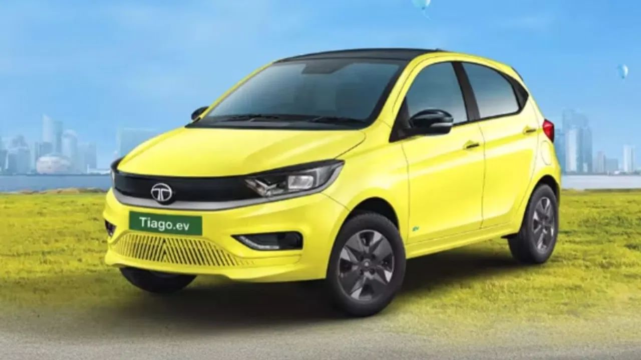 വില: 7.99 ലക്ഷം രൂപ - 11.14 ലക്ഷം രൂപ (എക്സ്-ഷോറൂം) ടാറ്റ ടിയാഗോ വിശ്വസനീയവും സൗകര്യപ്രദവുമായ ഒരു ഇവി ആണ്. ഇതിൻ്റെ XE MR, XT MR വേരിയൻ്റുകൾ 10 ലക്ഷം രൂപയിൽ താഴെ വാങ്ങാം ഒറ്റ ചാർജിൽ 315 കിലോമീറ്റർ വരെ ടിയാഗോ ഇവിയിൽ ലഭിക്കും.