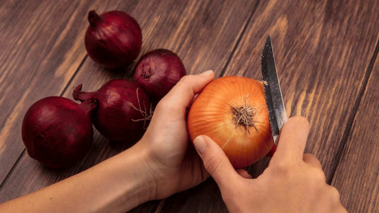 ഈർപ്പമുള്ള കാലാവസ്ഥയിൽ വളരുന്ന ഒരുതരം ഫം​ഗസാണ് ആസ്പർജില്ലസ്. മനുഷ്യരിലും കന്നുകാലികളിലും സസ്യങ്ങളിലും ഗുരുതരമായ അണുബാധകൾക്കാണ് ഇവ കാരണമാകുന്നത്. ഓരോ വർഷവും വർധിച്ചുവരുന്ന താപനില കാരണം ആസ്പർജില്ലസ് ഫം​ഗസ് യൂറോപ്പ്, ഏഷ്യ, അമേരിക്ക എന്നിവിടങ്ങളിലെ ചില ഭാ​ഗങ്ങളിൽ വ്യാപിക്കുമെന്നാണ് പുതിയ പഠനങ്ങൾ പറയുന്നത്.  
