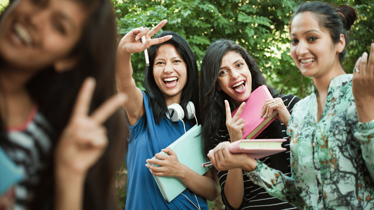 Social Sciences Research: ഹ്യൂമാനിറ്റീസ് അത്ര നിസ്സാരക്കാരനല്ല, വിദേശത്ത് ഒന്നരക്കോടിയുടെ സ്കോളർഷിപ്പോടെ പഠിക്കാം