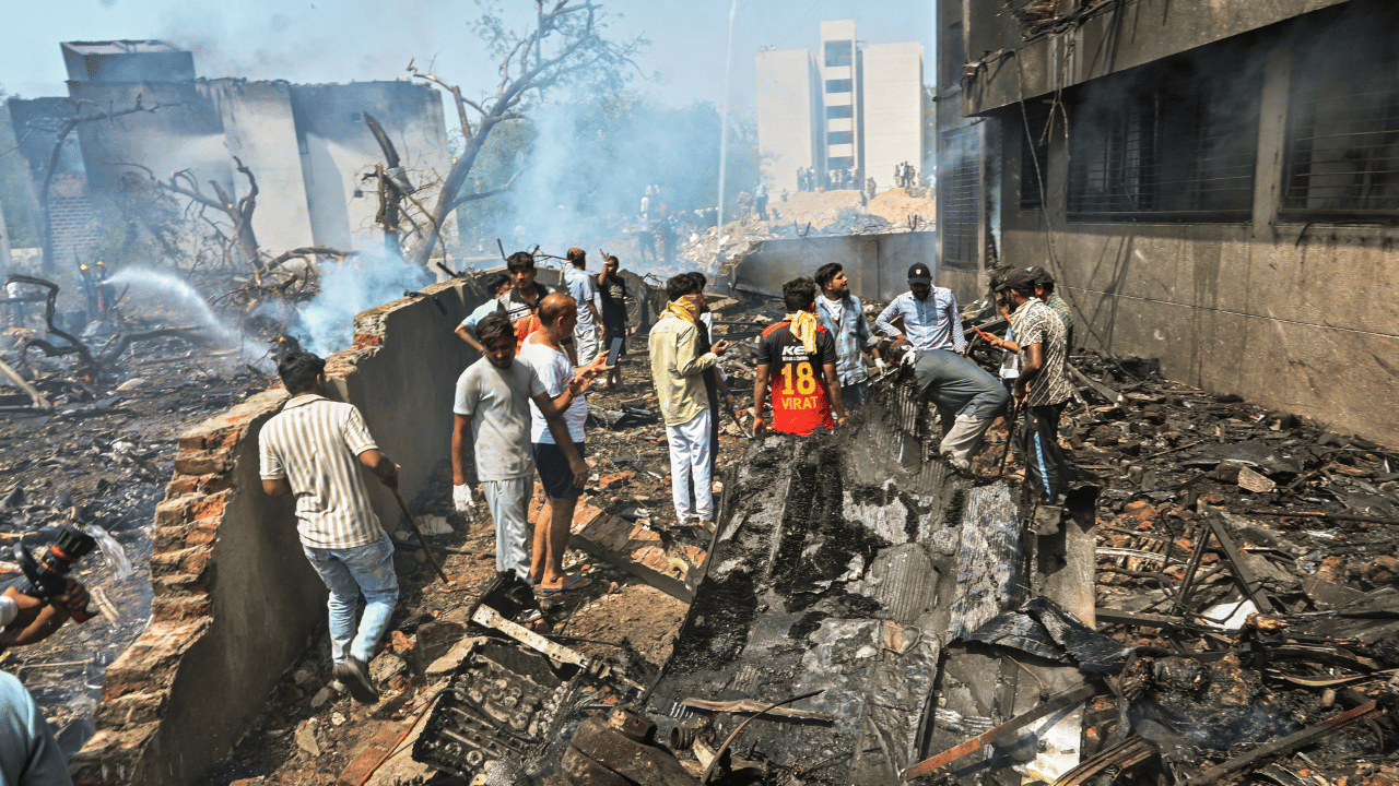 Ahmedabad Air India Crash: അഹമ്മദാബാദ് വിമാനാപകടം; വിമാനത്തിൽ ഉണ്ടായിരുന്നവരെല്ലാം മരിച്ചതായി പോലീസ് മേധാവി