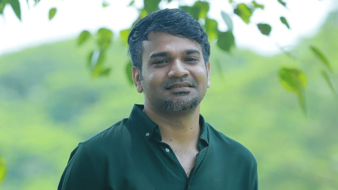 Anuraj Manohar: തമിഴ് പാട്ട് അനാവശ്യമായി തിരുകി കയറ്റുന്നതാണ് മലയാള സിനിമയിലെ പുതിയ ട്രെന്‍ഡ്: അനുരാജ് മനോഹര്‍