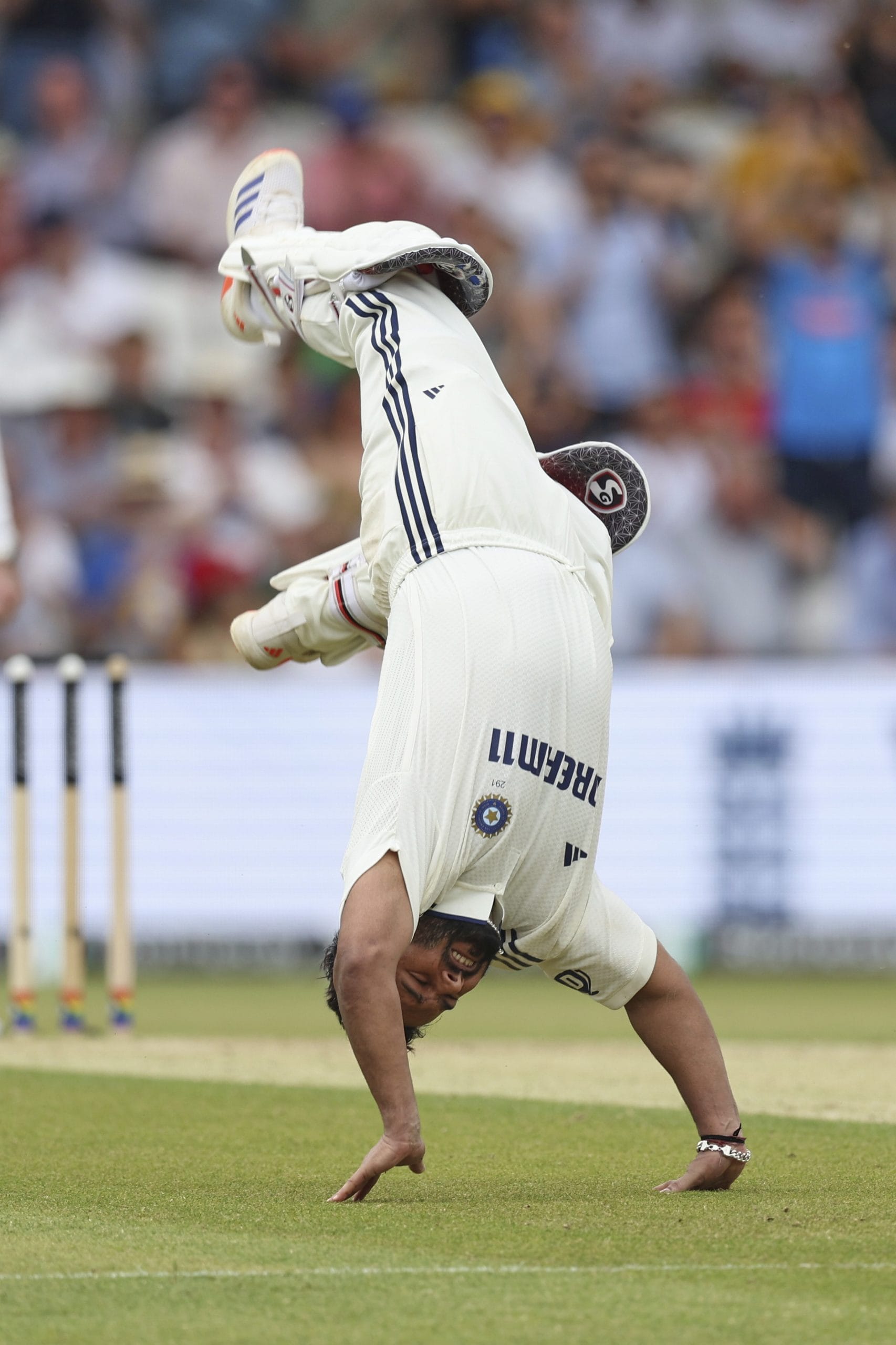 സമ്മർസോൾട്ട് ആഘോഷം അനാവശ്യമായിരുന്നു എന്നാണ് അദ്ദേഹത്തിൻ്റെ സർജനായ ഡോക്ടർ പർദിവാല പറഞ്ഞത്. 2022ൽ നടന്ന വാഹനാപകടത്തിൻ്റെ ഭീകരതയിൽ തുടർന്ന് കളിക്കാനാകുമോ എന്ന് ഭയന്നിരുന്ന താരത്തെ ചികിത്സിച്ച് സുഖപ്പെടുത്തിയ ഡോക്ടറാണ് ഡോക്ടർ പർദിവാല. 
