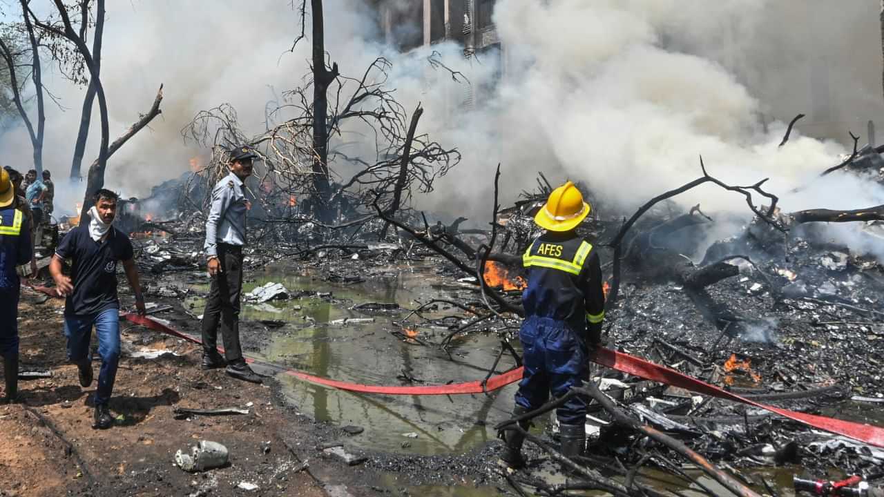Ahmedabad Air India Crash: ഈ വിമാനത്തിലെ ഒന്നും തന്നെ പ്രവര്‍ത്തിക്കുന്നില്ല; അപകടത്തില്‍പ്പെട്ട വിമാനത്തിന്റെ തകരാറുകള്‍ ചൂണ്ടിക്കാട്ടി യുവാവ്