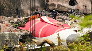 Ahmedabad Air India Plane Crash: അഹമ്മദാബാദിൽ അപകടത്തിൽപ്പെട്ട എയർ ഇന്ത്യ വിമാനത്തിന് തകരാറുകളില്ലായിരുന്നു; എയർ ഇന്ത്യ സിഇഒ