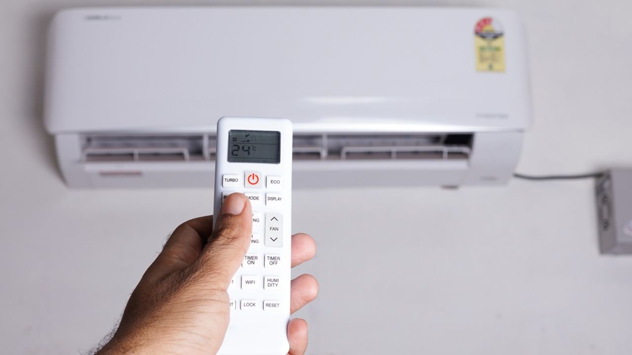 AC Temperature Limits: തണുപ്പന് മട്ട് വിട്ട് എസി, ഇനി കുറച്ചു ‘ചൂടാകും’; താപനില പരിധി നടപ്പാക്കാന് കേന്ദ്രം AC Temperature Limits: തണുപ്പന് മട്ട് വിട്ട് എസി, ഇനി കുറച്ചു ‘ചൂടാകും’; താപനില പരിധി നടപ്പാക്കാന് കേന്ദ്രം