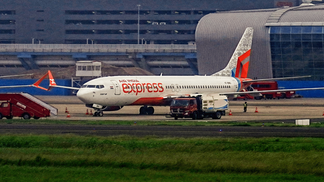 Air India Express Flight: എസിയില്ലാതെ 5 മണിക്കൂർ ദുബായ്– ജയ്പൂർ യാത്ര; യാത്രക്കാരെ അവശരാക്കി എയർ ഇന്ത്യ എക്സ്പ്രസ്