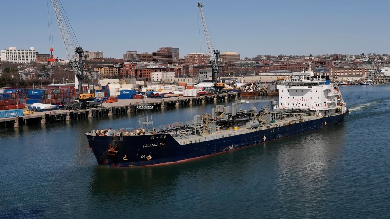 Crude Oil Price: ഇറാൻ എണ്ണ ഇല്ലെങ്കിൽ ഇന്ത്യക്കൊരു ബാക്കപ്പ് പ്ലാനുണ്ട്, സഹായിക്കാൻ ഇവരും