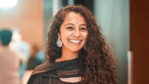 Darshana Rajendran: ‘ചോക്ലേറ്റ് മോഷ്ടിക്കാനായി കുറേ പോക്കറ്റുള്ള ഡ്രസ്സിട്ട് പോകും, ഞങ്ങൾ ഒരു ഗ്യാങ് തന്നെയുണ്ടായിരുന്നു’: ദർശന രാജേന്ദ്രൻ Darshana Rajendran: ‘ചോക്ലേറ്റ് മോഷ്ടിക്കാനായി കുറേ പോക്കറ്റുള്ള ഡ്രസ്സിട്ട് പോകും, ഞങ്ങൾ ഒരു ഗ്യാങ് തന്നെയുണ്ടായിരുന്നു’: ദർശന രാജേന്ദ്രൻ