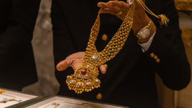 Kerala Gold Rate: സ്വര്ണത്തെ വിശ്വസിക്കേണ്ട! വില ഇനിയും ഉയരും; ഇപ്പോള് തന്നെ വാങ്ങിച്ചോ Kerala Gold Rate: സ്വര്ണത്തെ വിശ്വസിക്കേണ്ട! വില ഇനിയും ഉയരും; ഇപ്പോള് തന്നെ വാങ്ങിച്ചോ...
