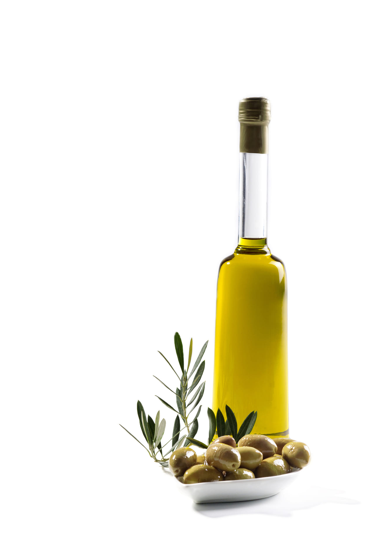 ലോകത്തിലെ ഏറ്റവും മികച്ച ഭക്ഷണമായി കണക്കാക്കപ്പെടുന്ന മെഡിറ്ററേനിയൻ ഭക്ഷണക്രമത്തിലെ ഒരു പ്രധാന ചേരുവയാണ് ഒലിവ് ഓയിൽ. ഒലിവ് ഓയിലിൻ്റെ സമ്പന്നമായ രുചിയും ആരോ​ഗ്യ ​ഗുണങ്ങളും വളരെ പ്രശസ്തമാണ്. നിങ്ങളുടെ ഭക്ഷണക്രമത്തിൽ ഒലിവ് ഓയിൽ ഉൾപ്പെടുത്തേണ്ടതിന്റെ ആവശ്യകത എന്തെല്ലാമെന്ന് നോക്കാം. (Image Credits: GettyImages) 
