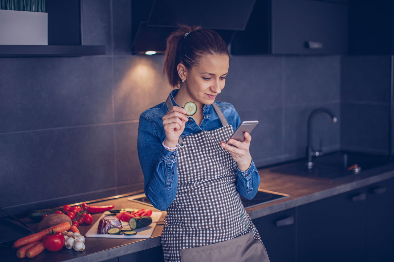 Phone addiction : നോബോഫോബിയ, ഇൻസോംനിയ… ഫോൺ കാരണമുണ്ടാകുന്ന മാനസിക വൈകല്യങ്ങൾ ഇവയെല്ലാം