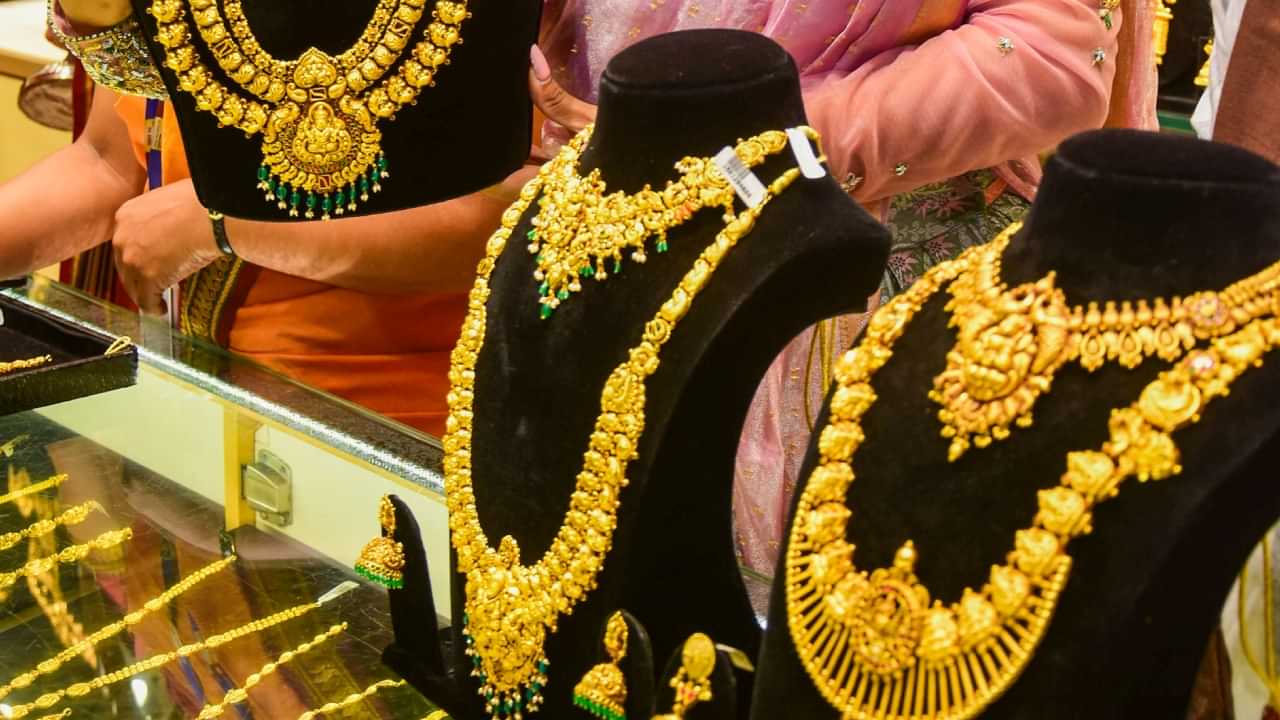 Kerala Gold Rate: പിടുത്തം വിട്ട് സ്വർണം; ഇന്നത്തെ വില 73,000 കടന്നു