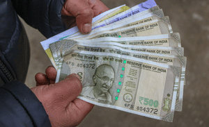 Gratuity: ഗ്രാറ്റുവിറ്റി എന്താണ്? ലഭിക്കുന്നത് ആർക്കൊക്കെ; അറിയേണ്ടതെല്ലാം