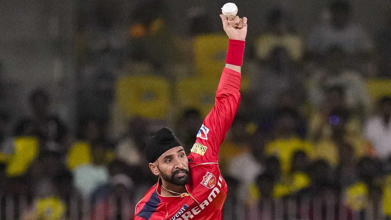 സ്പിന്നര്‍മാര്‍ക്കെതിരെ ഇന്ത്യന്‍ ബാറ്റര്‍മാര്‍ക്ക് മതിയായ പരിശീലനം ലഭിക്കാനാണ് ഗില്‍ ബ്രാറിനെ വിളിച്ചത്. ഗില്‍ തനിക്ക് സന്ദേശം അയച്ചപ്പോള്‍ താന്‍ സ്വിന്‍ഡണില്‍ ഉണ്ടായിരുന്നുവെന്ന് ബ്രാര്‍ പറഞ്ഞു.