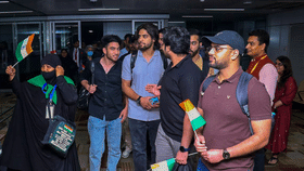 Operation Sindhu: ഓപ്പറേഷൻ സിന്ധു; ശനിയാഴ്ച അർധരാത്രി വരെ തിരിച്ചെത്തിയത് 1117 ഇന്ത്യക്കാരെന്ന് വിദേശകാര്യ മന്ത്രാലയം Operation Sindhu: ഓപ്പറേഷൻ സിന്ധു; ശനിയാഴ്ച അർധരാത്രി വരെ തിരിച്ചെത്തിയത് 1117 ഇന്ത്യക്കാരെന്ന് വിദേശകാര്യ മന്ത്രാലയം...
