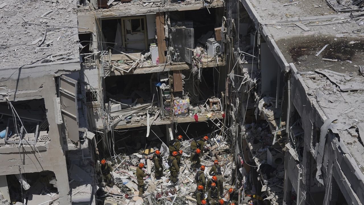 Iran Israel Conflict: ടെല്‍ അവീവിലും ജറുസലേമിലും ഇറാന്റെ മിസൈല്‍ വര്‍ഷം; ടെഹ്‌റാനില്‍ ആക്രമണം കടുപ്പിച്ച് ഇസ്രായേല്‍