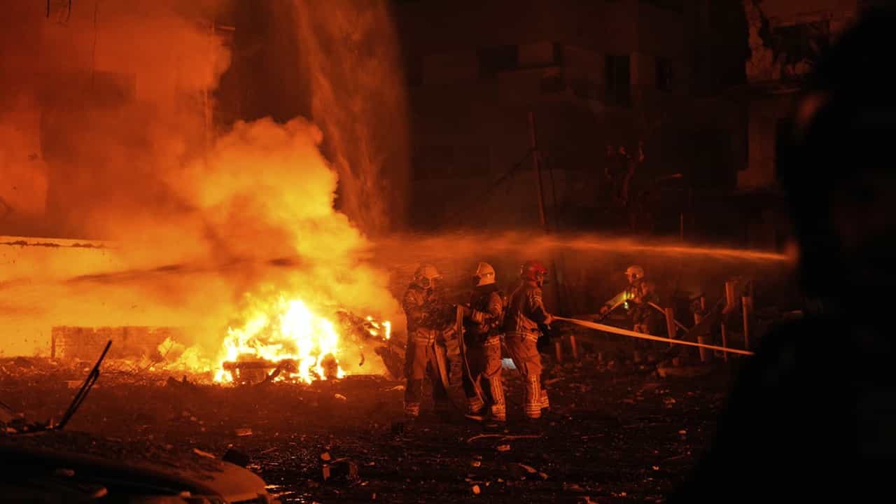 Iran Israel Conflict: അയവില്ലാതെ സംഘര്ഷം; ഇറാനിലെ സുരക്ഷാ ആസ്ഥാനം തകര്ത്തെന്ന് ഇസ്രായേല് Iran Israel Conflict: അയവില്ലാതെ സംഘര്ഷം; ഇറാനിലെ സുരക്ഷാ ആസ്ഥാനം തകര്ത്തെന്ന് ഇസ്രായേല്