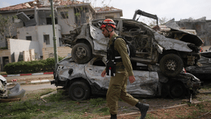 Israel-Iran Conflict: യുഎസ് എയർ ബേസിലെ ഇറാൻ ആക്രമണം; വ്യോമാതിർത്തി അടച്ച് അഞ്ച് രാജ്യങ്ങൾ Israel-Iran Conflict: യുഎസ് എയർ ബേസിലെ ഇറാൻ ആക്രമണം; വ്യോമാതിർത്തി അടച്ച് അഞ്ച് രാജ്യങ്ങൾ