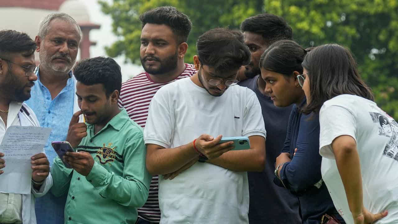 KEAM 2025 Rank List : കീം റാങ്ക് ലിസ്റ്റ് ഇനി എപ്പോൾ വരും? മാർക്ക് പരിശോധിക്കാനുള്ള സമയം വീണ്ടും നീട്ടി