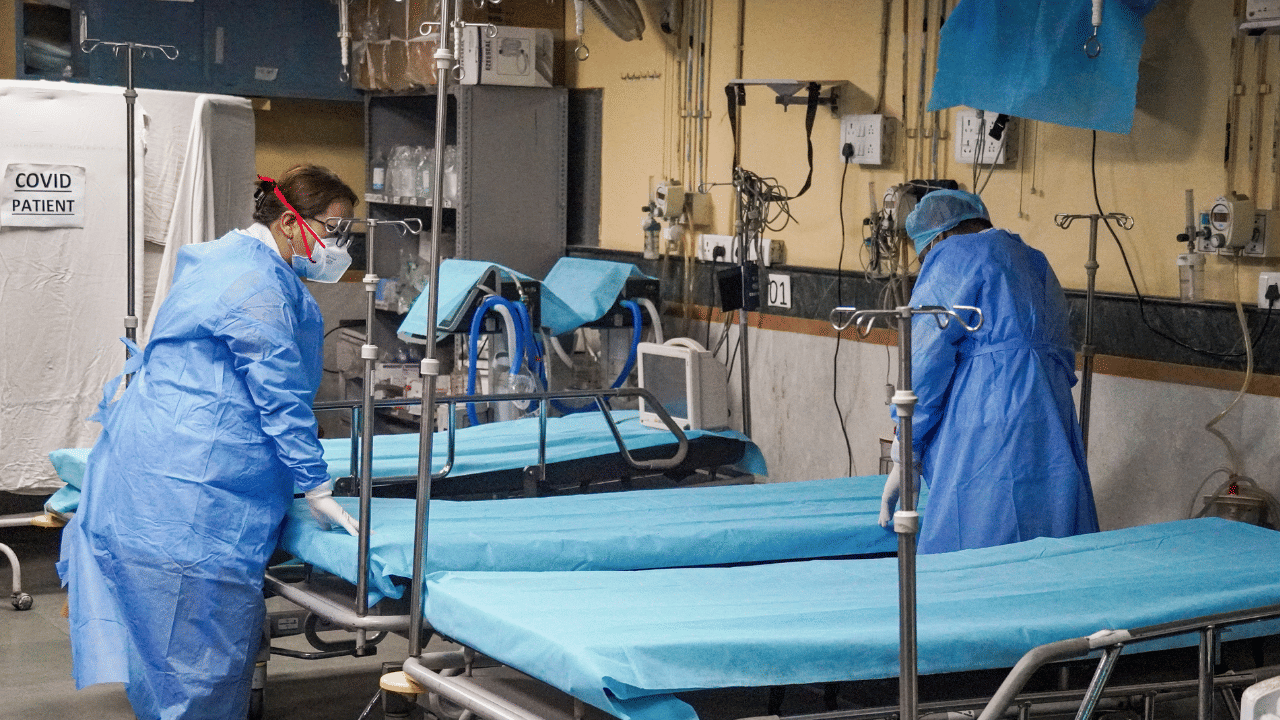 Kerala Covid Update : ആശ്വസിക്കാം, കേരളത്തിൽ കോവിഡ് ഭീതി ഒഴിയുന്നു, ജാ​ഗ്രത കൈവിടരുതെന്ന് മന്ത്രി