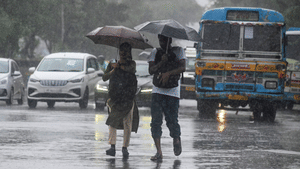 Kerala Rain Alert: ന്യൂനമർദ്ദത്തിൻ്റെ സ്വാധീനം, അതിതീവ്ര മഴയ്ക്ക് സാധ്യത; അഞ്ച് ജില്ലകളിൽ ഓറഞ്ച് അലേർട്ട്