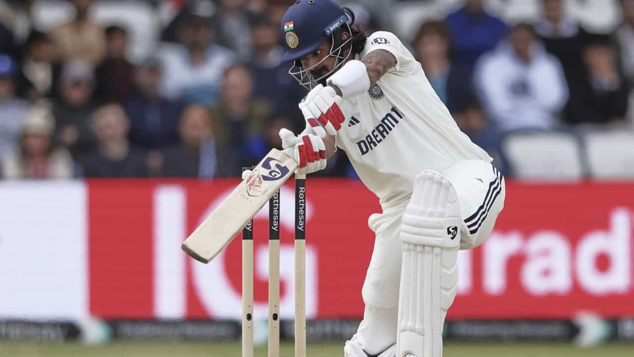 India vs England: ഇനി ഞാനടിക്കാം; ഗില്ലും ജയ്‌സ്വാളും പരാജയപ്പെട്ടിടത്ത് രാഹുലിന്റെ ക്ലാസിക് ബാറ്റിങ്; ലീഡ് മെച്ചപ്പെടുത്തി ഇന്ത്യ
