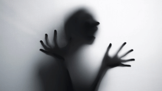 Viral Video: ഗതാഗത നിയമം ലംഘിച്ചു; പെണ്‍കുട്ടിയുടെ മുഖത്തടിച്ച് വനിത കോണ്‍സ്റ്റബിള്‍; വിവാദമായതോടെ ക്ഷമാപണം നടത്തി