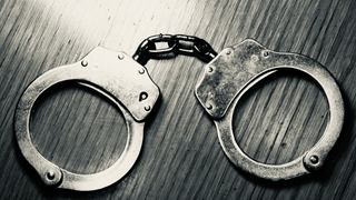 Nilambur By Election 2025: വോട്ടർമാരെ സ്വാധീനിക്കാൻ ശ്രമം, പോളിങ് ബൂത്തിൽ മുന്നണി തിരിഞ്ഞുള്ള ഉന്തും തള്ളും, മൂന്നുപേർ അറസ്റ്റിൽ