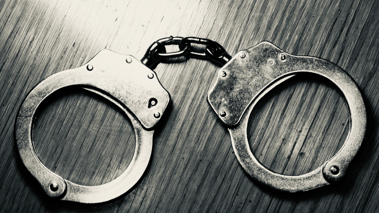 Kannur University Professor Arrest: വിദ്യാർഥിനിയെ ലോഡ്ജിൽ എത്തിച്ച് പീഡിപ്പിച്ചു; കണ്ണൂർ സർവകലാശാല അധ്യാപകൻ അറസ്റ്റിൽ