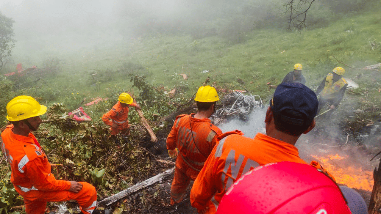 Kedarnath helicopter crash: ഉത്തരാഖണ്ഡ് ഹെലികോപ്ടര്‍ അപകടം; കമ്പനിക്ക് ഗുരുതര വീഴ്ച, ഓപ്പറേഷണൽ മാനേജരടക്കം 2 പേര്‍ക്കെതിരെ കേസ്