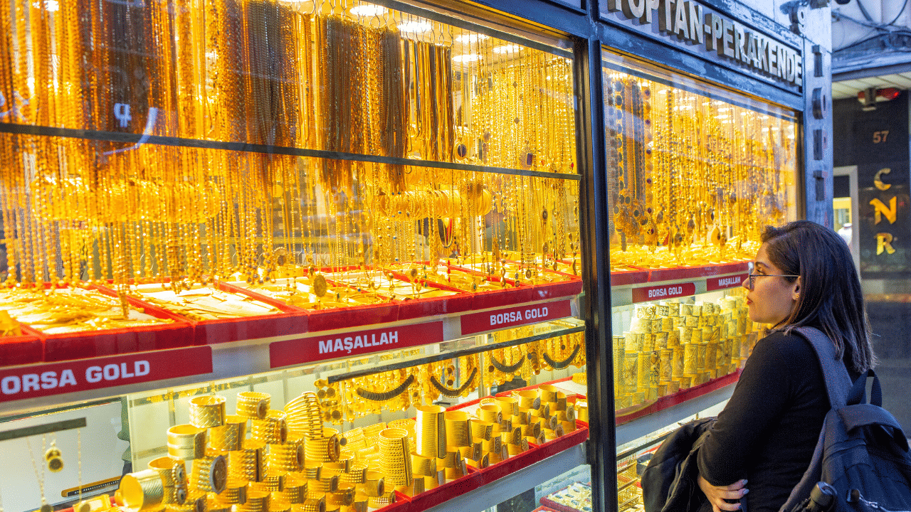 Kerala Gold Rate: കുതിച്ചുയർന്ന് സ്വർണവില! ഈ മാസത്തെ ഏറ്റവും ഉയർന്ന വിലയിൽ; അറിയാം ഇന്നത്തെ നിരക്ക്