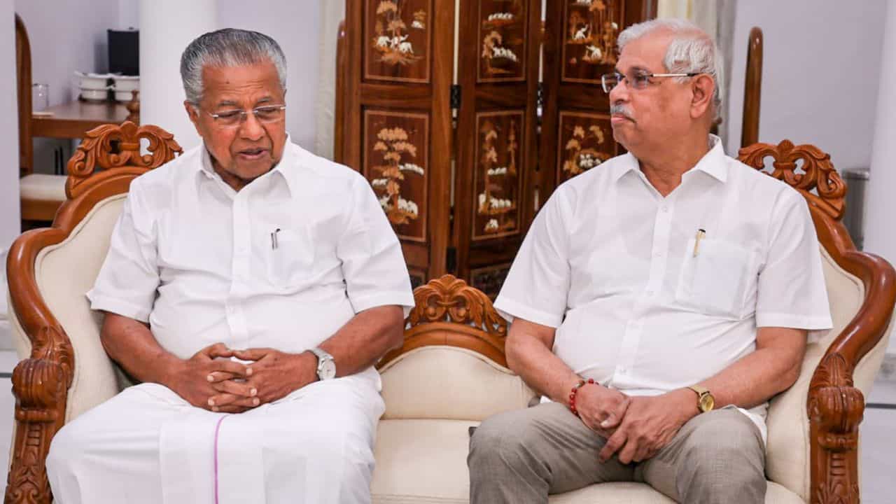 Bharat Mata Controversy : മന്ത്രി അപമാനിച്ചെന്ന് ഗവർണർ, ബിംബങ്ങൾ പാടില്ലെന്ന് മുഖ്യമന്ത്രി; കത്ത് യുദ്ധം കഴിഞ്ഞ് ഭാരതാംബ വിവാദം എവിടേക്ക്?