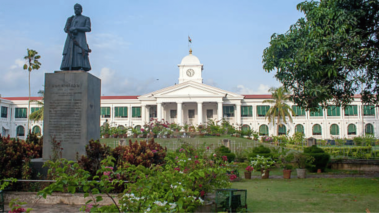 Kerala Job Fraud Case: സെക്രട്ടേറിയറ്റിൽ ജോലി വാഗ്ദാനം ചെയ്ത് വൻ തട്ടിപ്പ്; കേസെടുത്ത് പോലീസ്