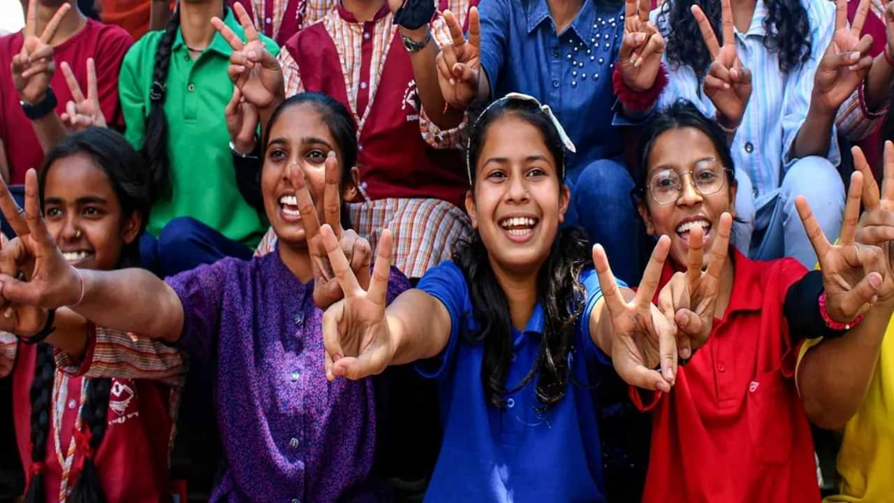 Kerala Plus One First Allotment 2025: പ്ലസ് വൺ ഫസ്റ്റ് അലോട്ട്മെൻറ് എത്തി, പരിശോധിക്കാം