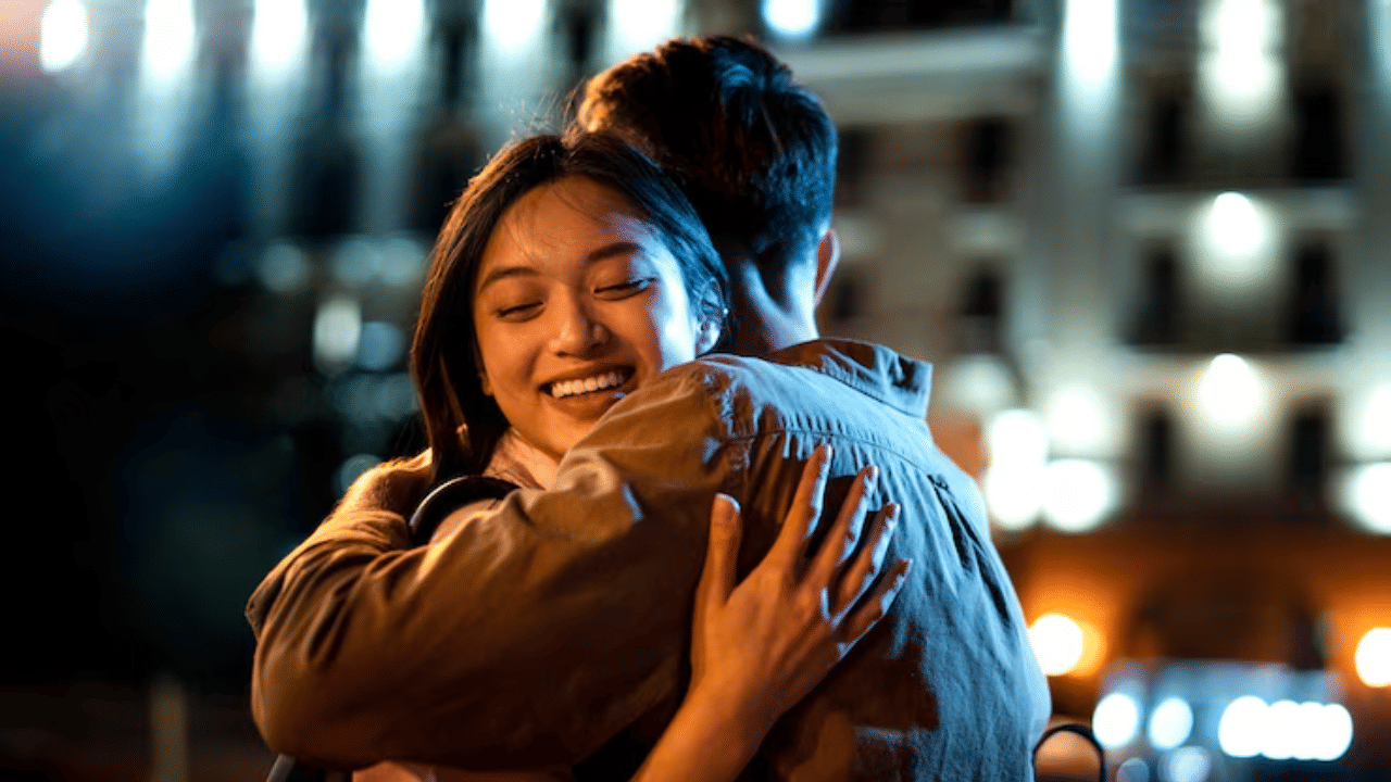 Man Mums: സമ്മർദ്ദം കുറയ്ക്കും; 5 മിനിറ്റ് ആലിംഗനം ചെയ്യാൻ പുരുഷന്മാർ വാങ്ങുന്നത് 600 രൂപ; ചൈനയിൽ ട്രെൻഡായി ‘മാൻ മംസ്’