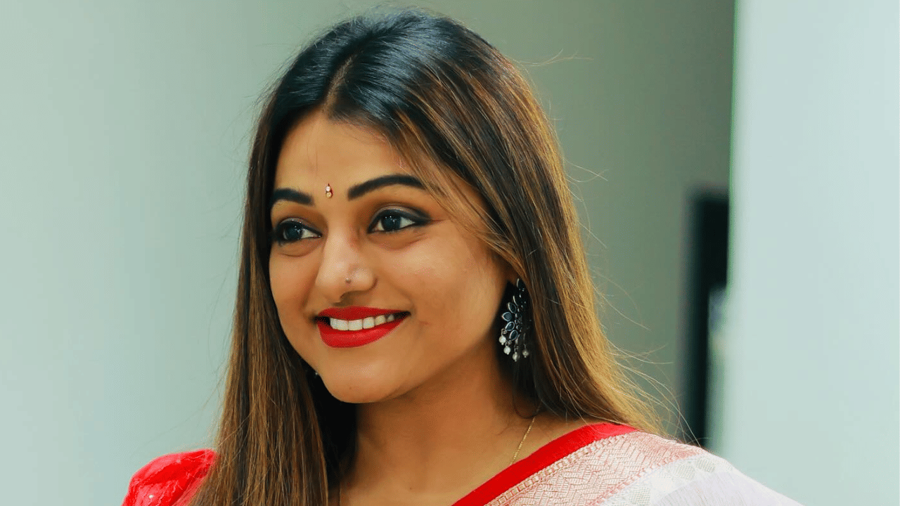 Meera Anil: മലയാളത്തിലെ ആ നടൻ കാരണം മനസിനേറ്റ മുറിവ് ഇന്നും ഉണങ്ങാതെ കിടപ്പുണ്ട്; മീര അനിൽ