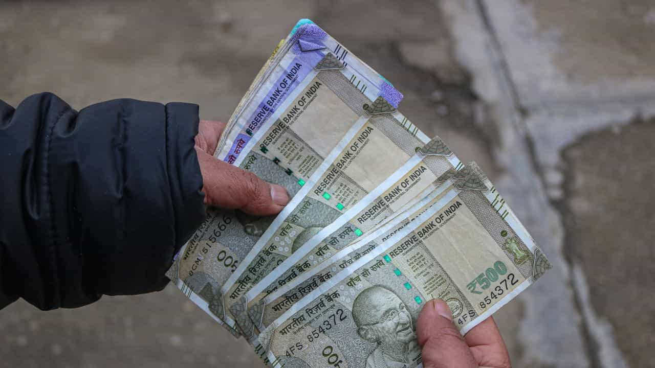 Onam Bumper 2025: ലോട്ടറിയടിച്ചോ? സമ്പത്ത് എങ്ങനെ സംരക്ഷിക്കാമെന്ന് നോക്കൂ