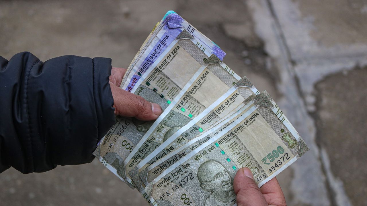 Financial Freedom: ബജറ്റിങ്, എസ്‌ഐപി, ശരിയായ നിക്ഷേപം; 3 കോടി സമ്പാദിക്കാന്‍ ഇവ മാത്രം മതി