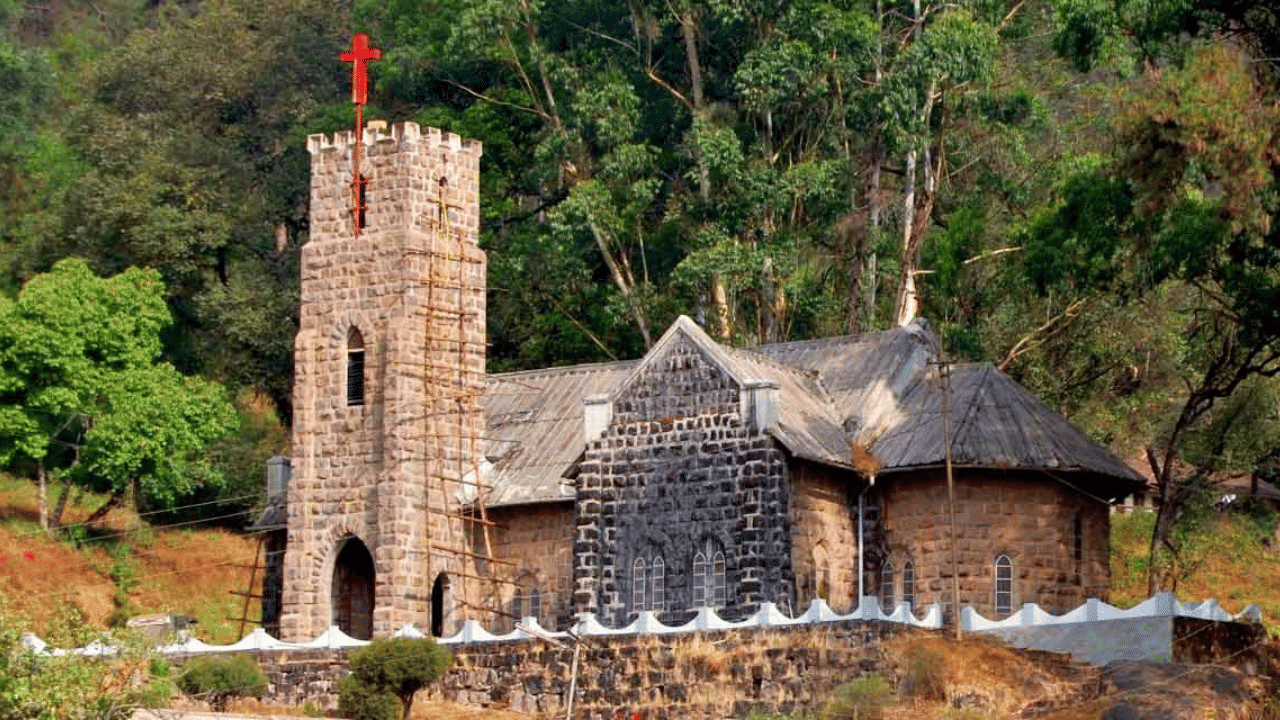 Munnar CSI Church: അന്ത്യവിശ്രമം മൂന്നാറിൽ വേണമെന്ന് ഇസബെൽ; ഹെൻട്രി സായ്പ്പിൻ്റെ പ്രിയതമയുടെ സെമിത്തേരി പള്ളിയായത് ഇങ്ങനെ